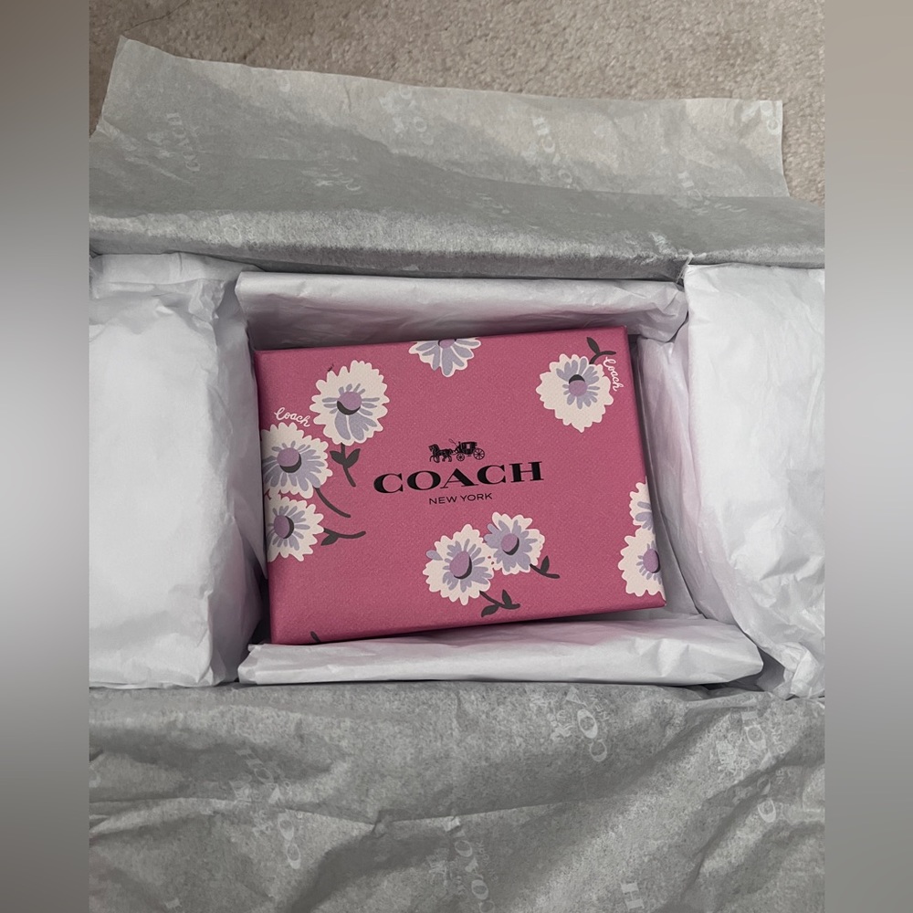 Coach Wallet - Picture 5 of 6